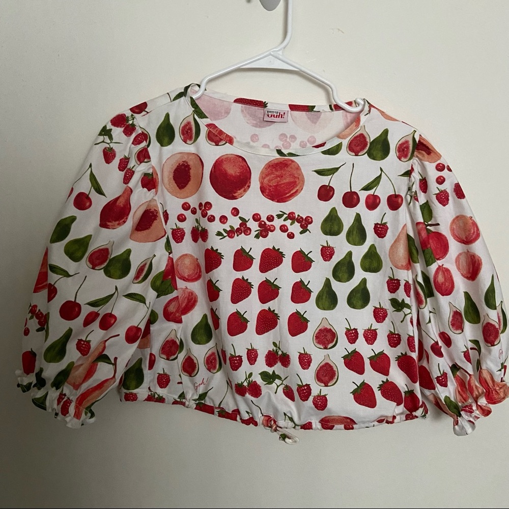 Lisa Says Gah! Fruit Top